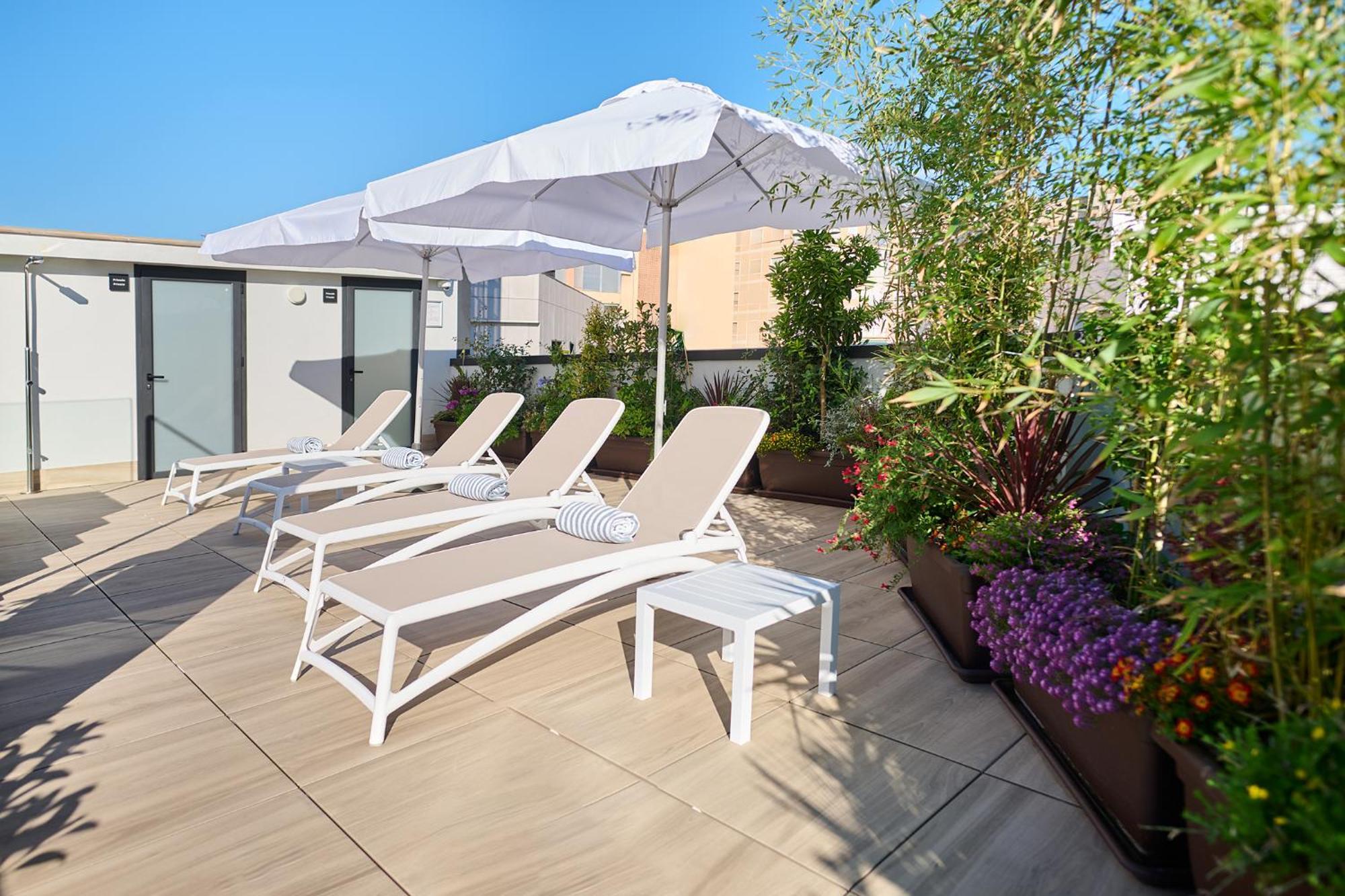 Apartamentos Luna Suites Granada Exteriör bild