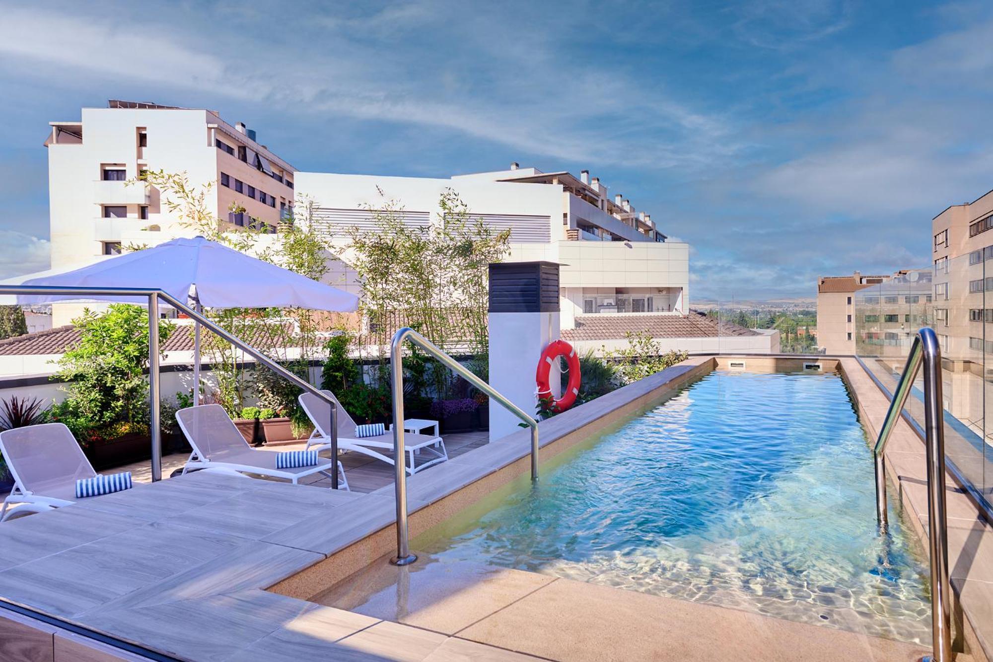 Apartamentos Luna Suites Granada Exteriör bild